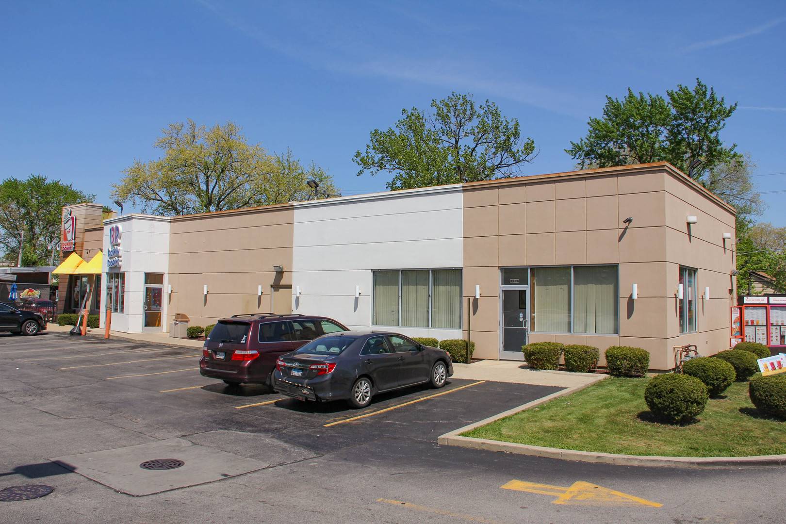 8051 S Harlem AVE, Burbank, IL 60459