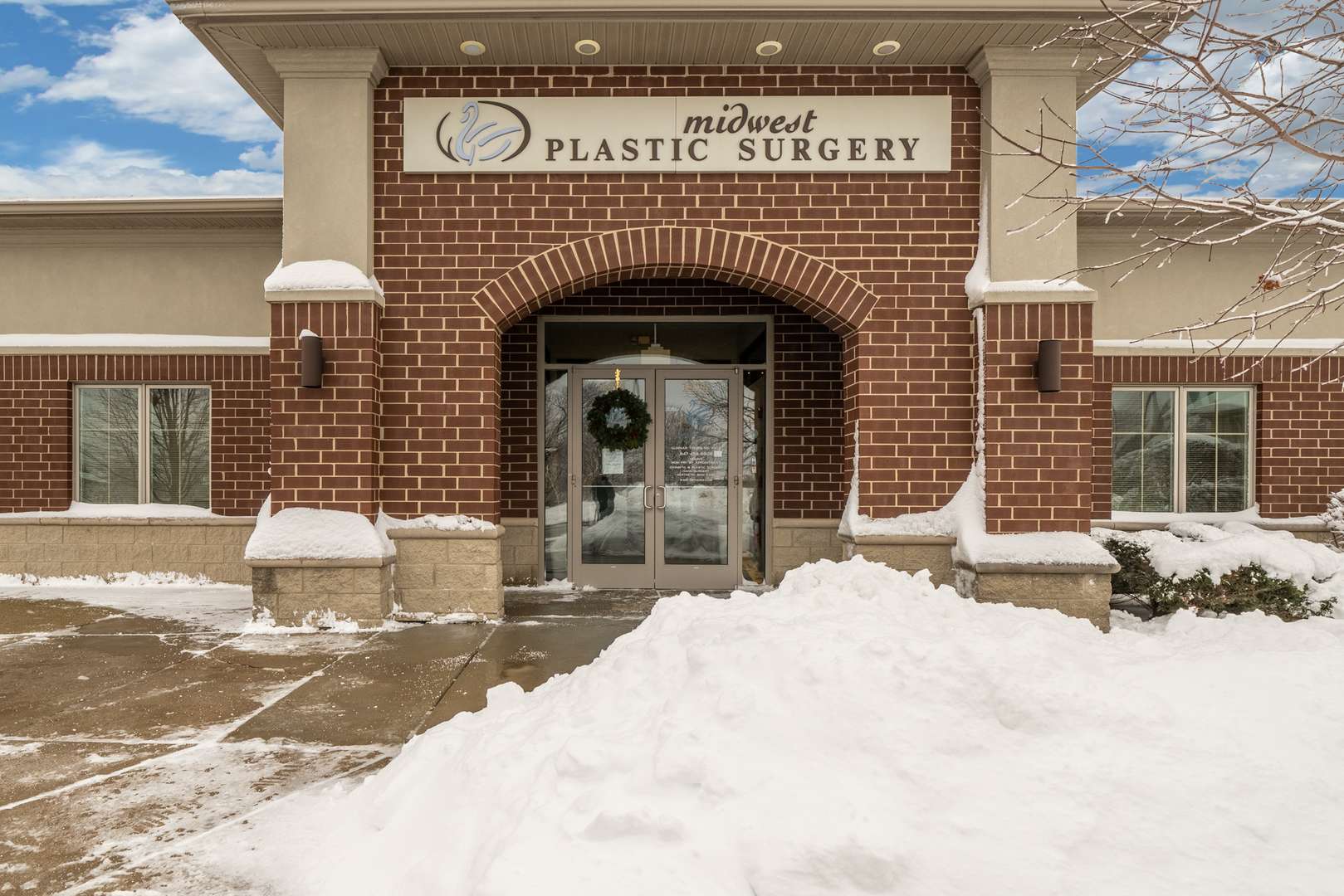 1474 Merchant DR, Algonquin, IL 60102