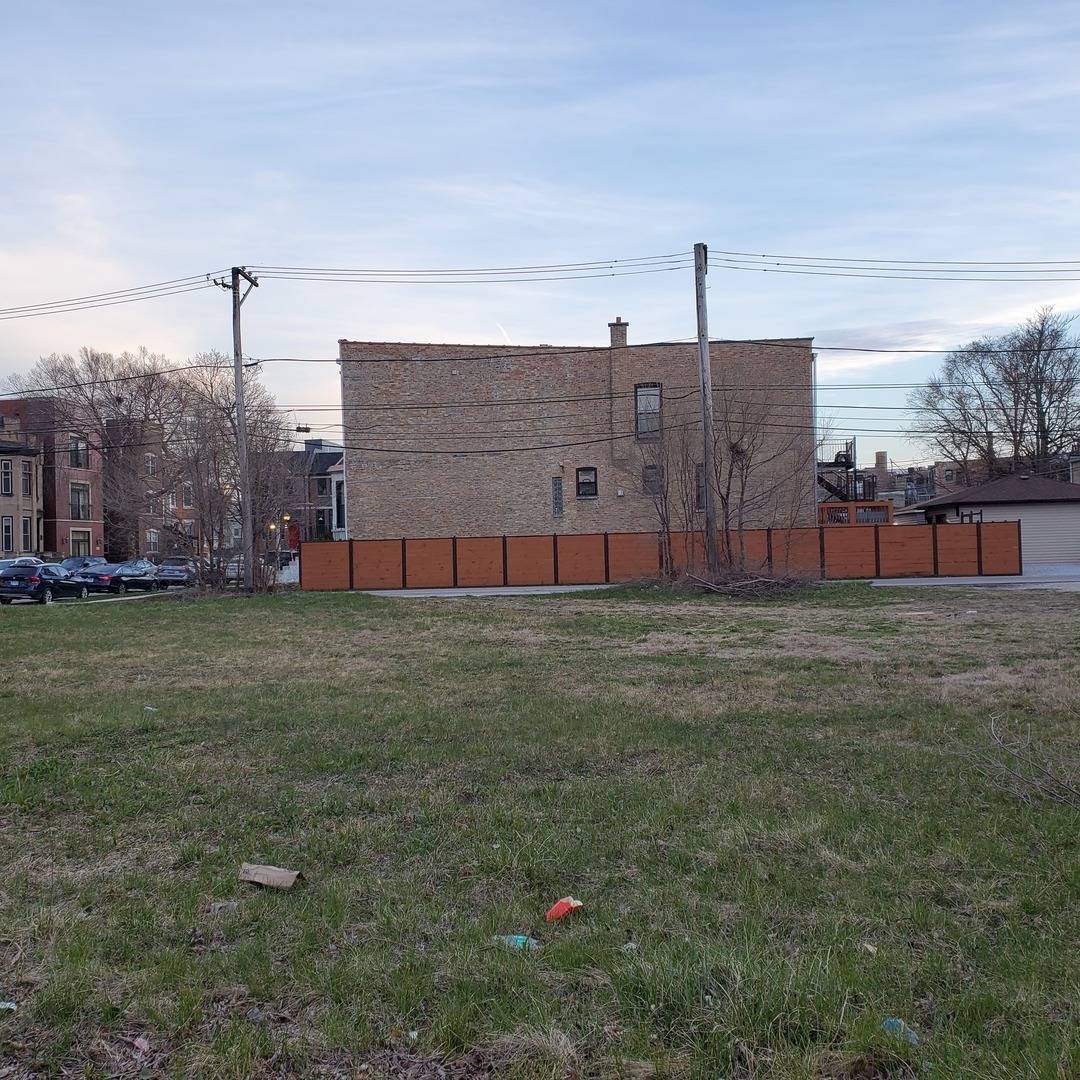 421 E 43rd ST, Chicago, IL 60653