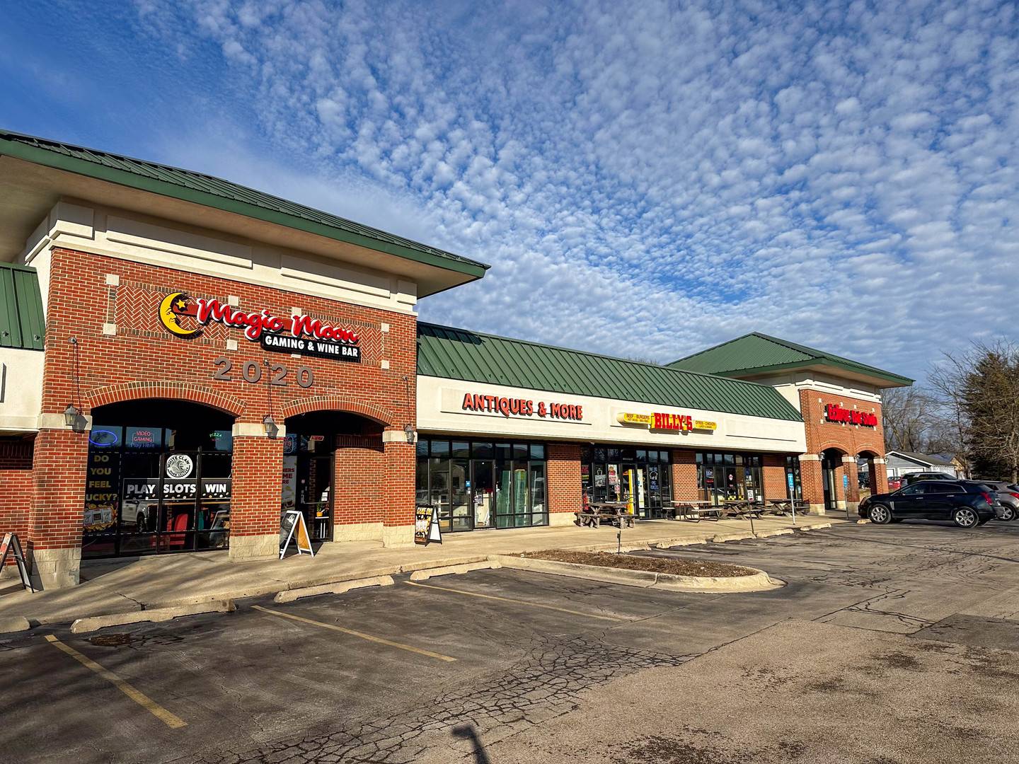 2020 US-12, Spring Grove, IL 60081