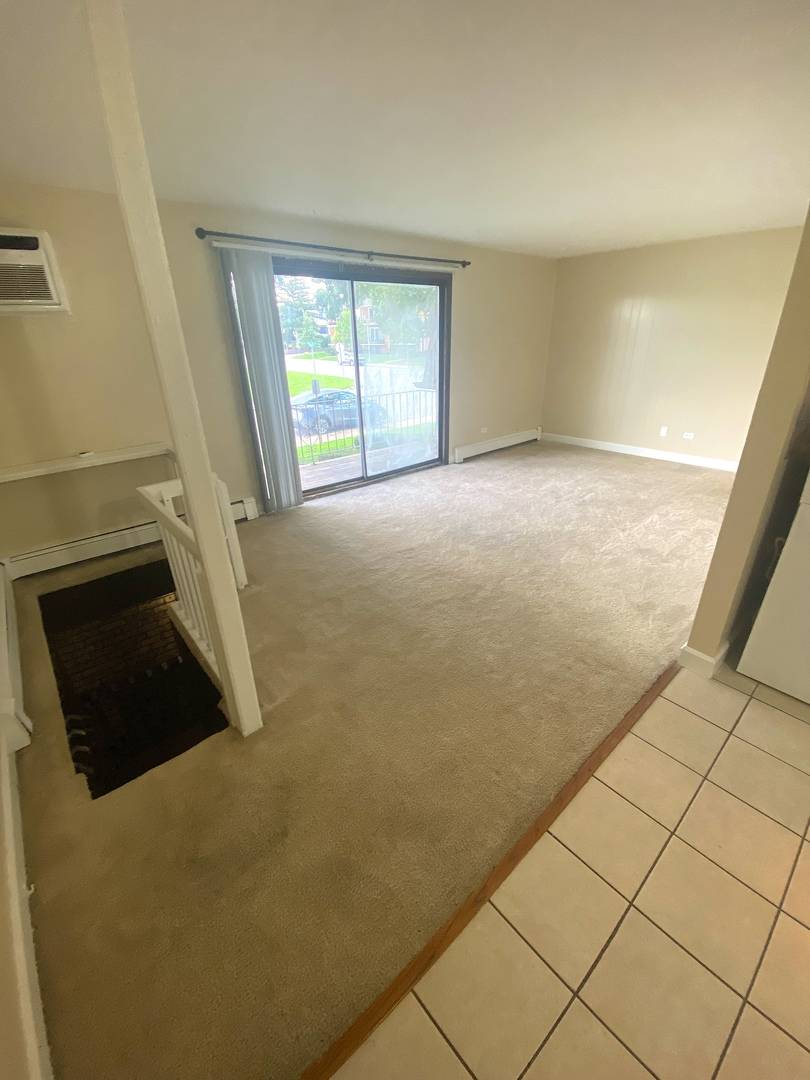 1412 Willow LN #2, Westmont, IL 60559