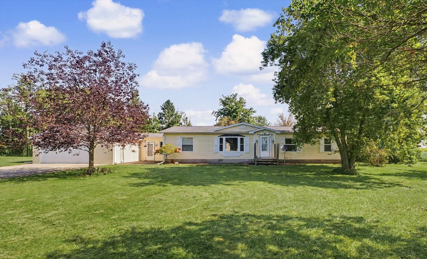 14 CHERRY CT, Ogden, IL 61859
