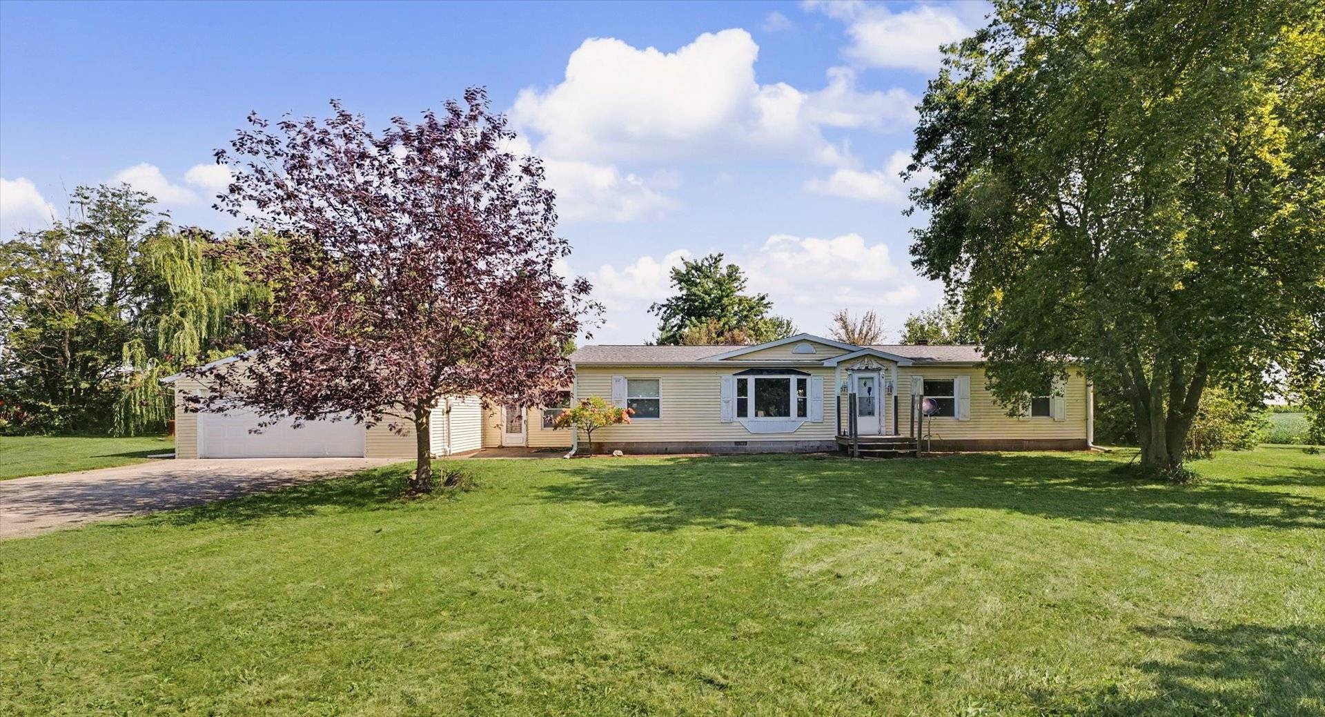 14 CHERRY CT, Ogden, IL 61859