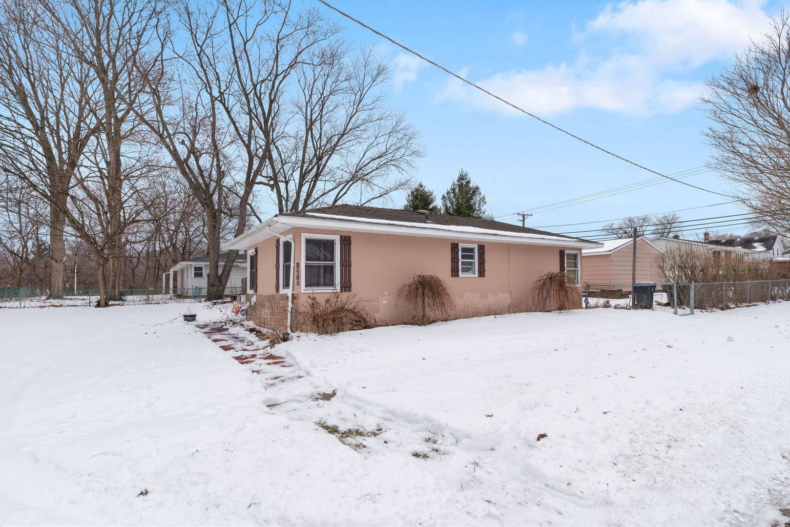 1215 Carmel BLVD, Zion, IL 60099