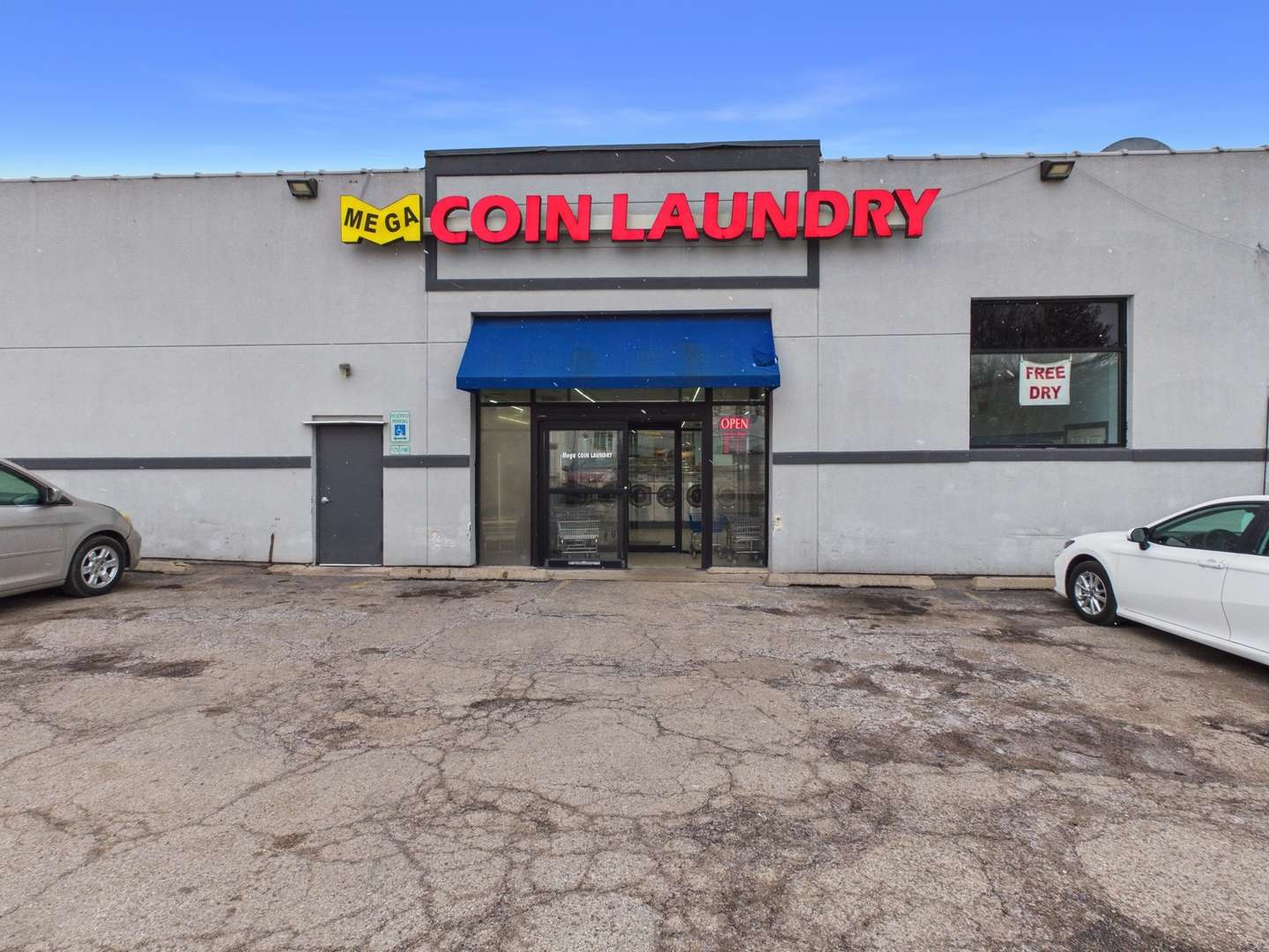 222-232 W Galena BLVD, Aurora, IL 60506