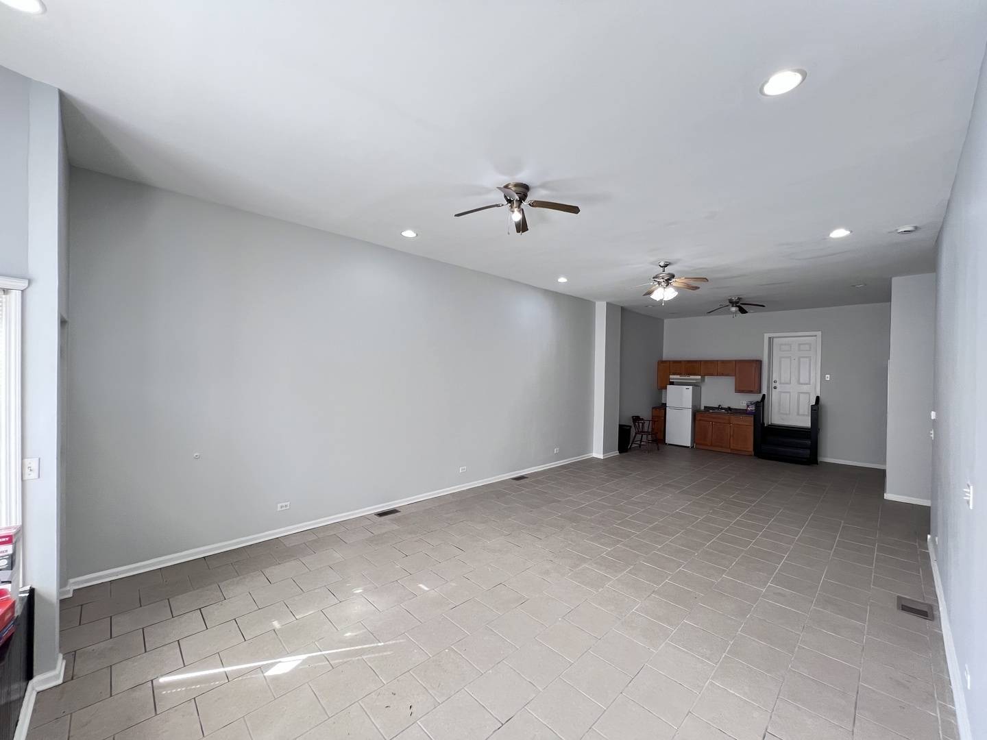 2548 W 71st ST #1F, Chicago, IL 60629