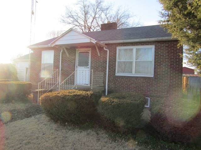 423 3rd ST, Rosiclare, IL 62982