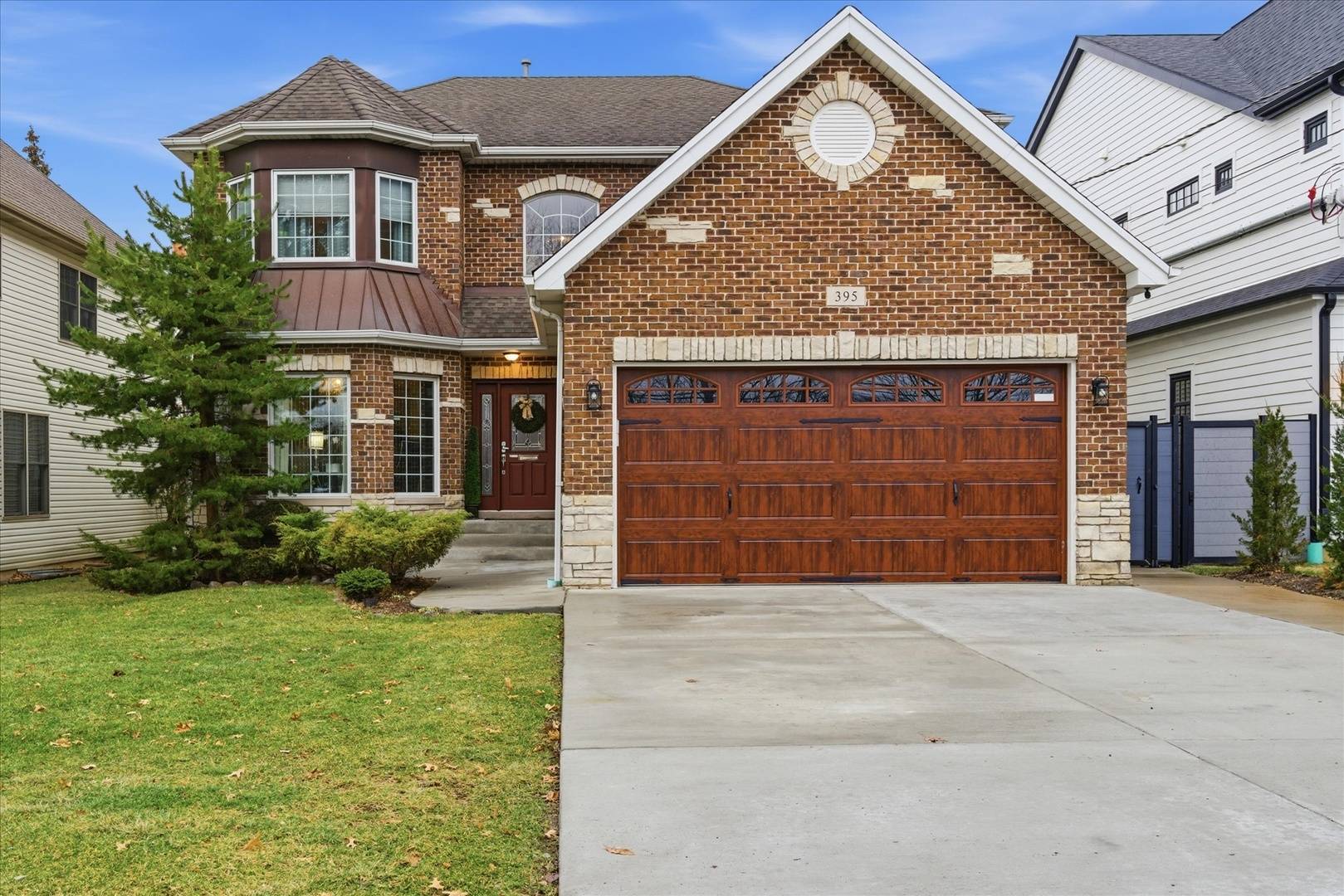 395 S Scott ST, Elmhurst, IL 60126