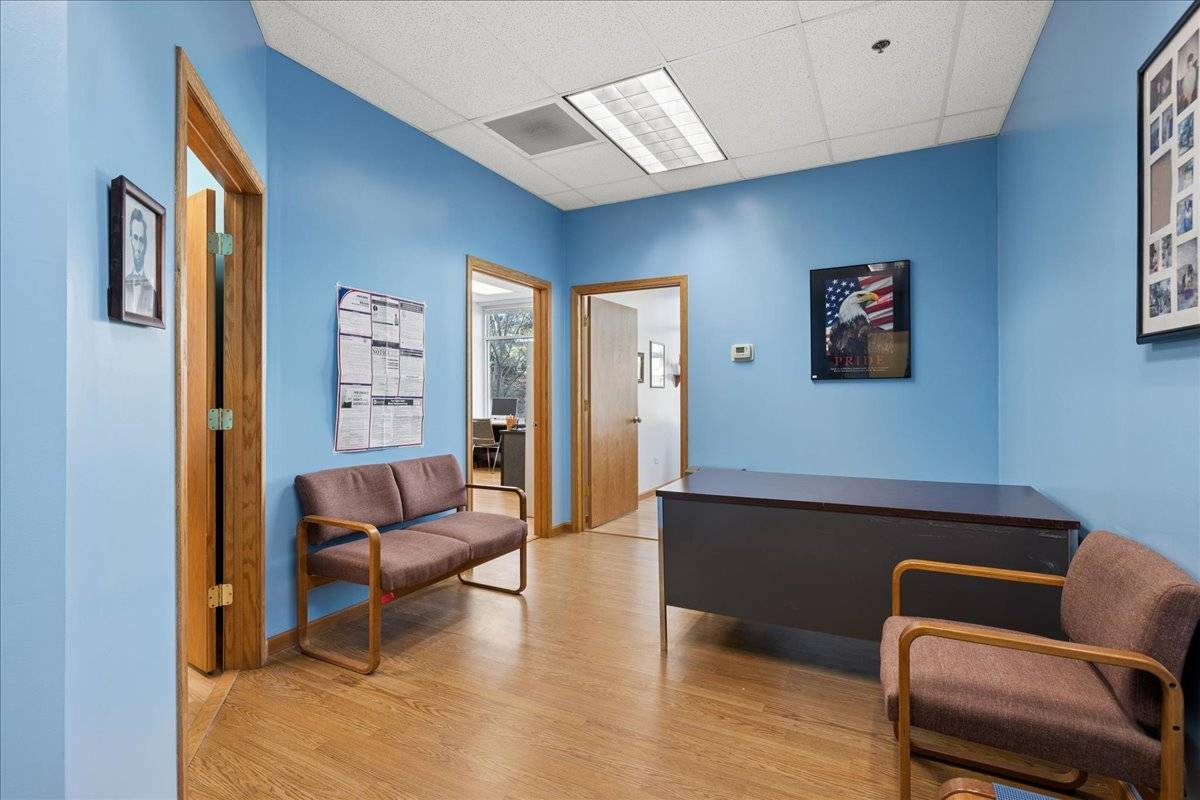 800 E Woodfield RD #117, Schaumburg, IL 60173