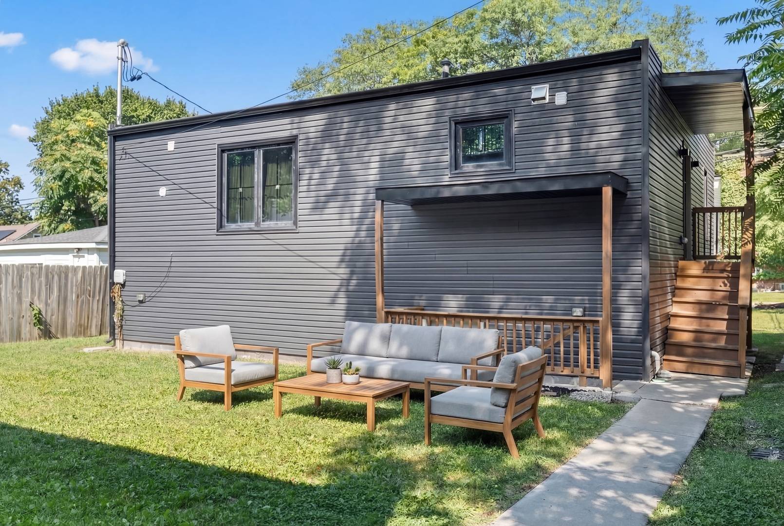2307 Lake ST #2, Evanston, IL 60201