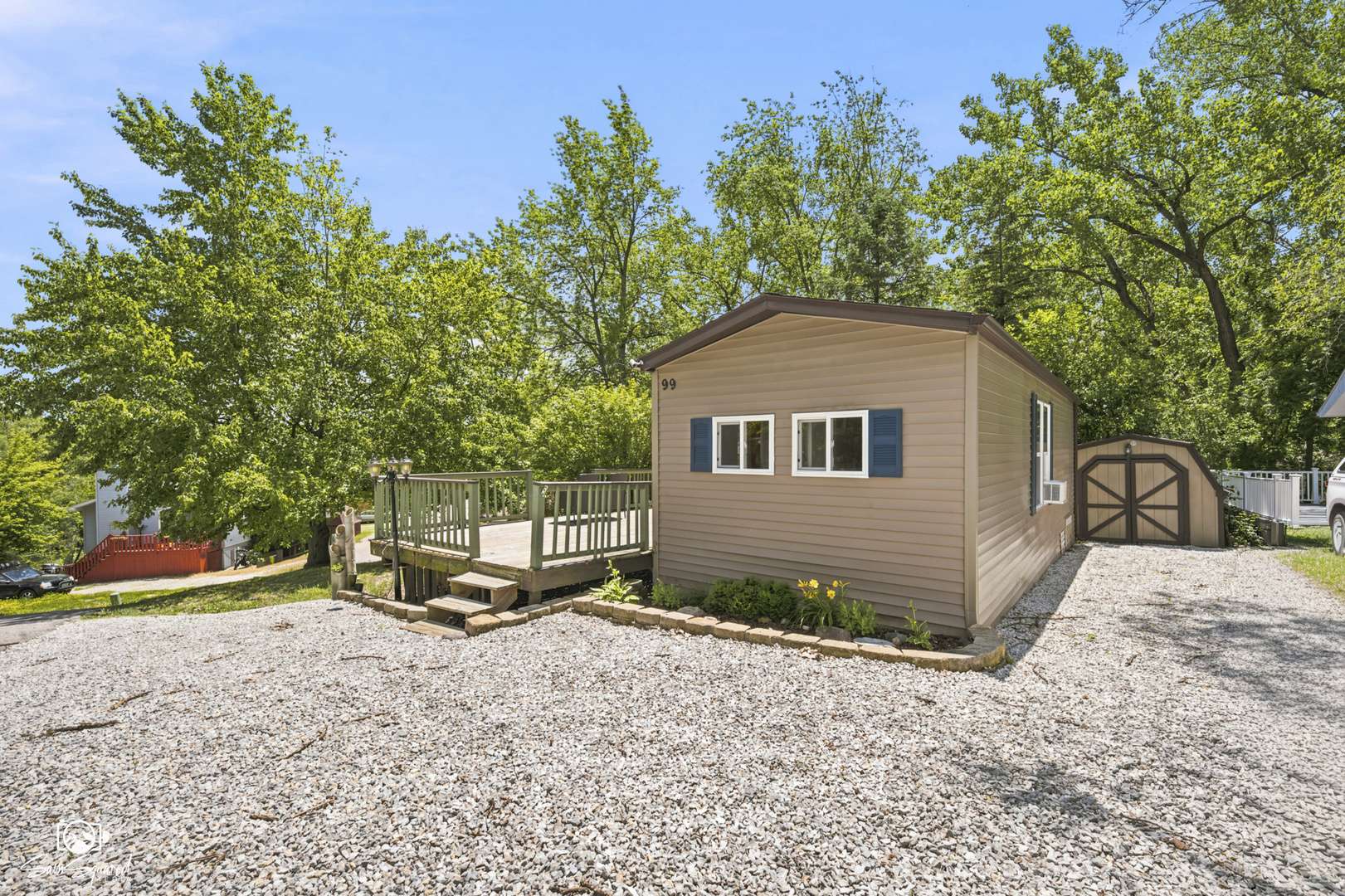99 Lakeshore DR, Wilmington, IL 60481