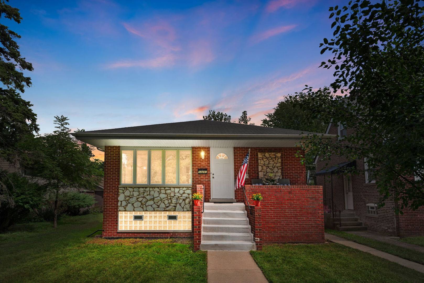 14241 S Mackinaw AVE, Burnham, IL 60633