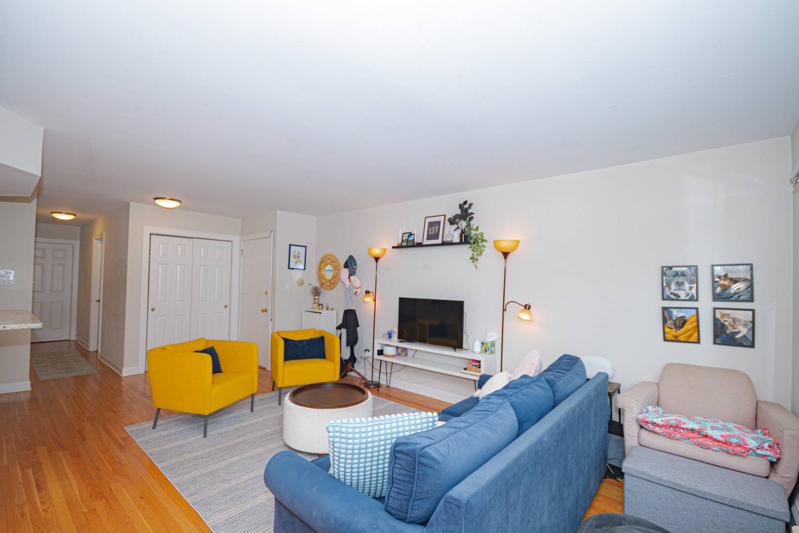 2724 W Berwyn AVE #2B, Chicago, IL 60625