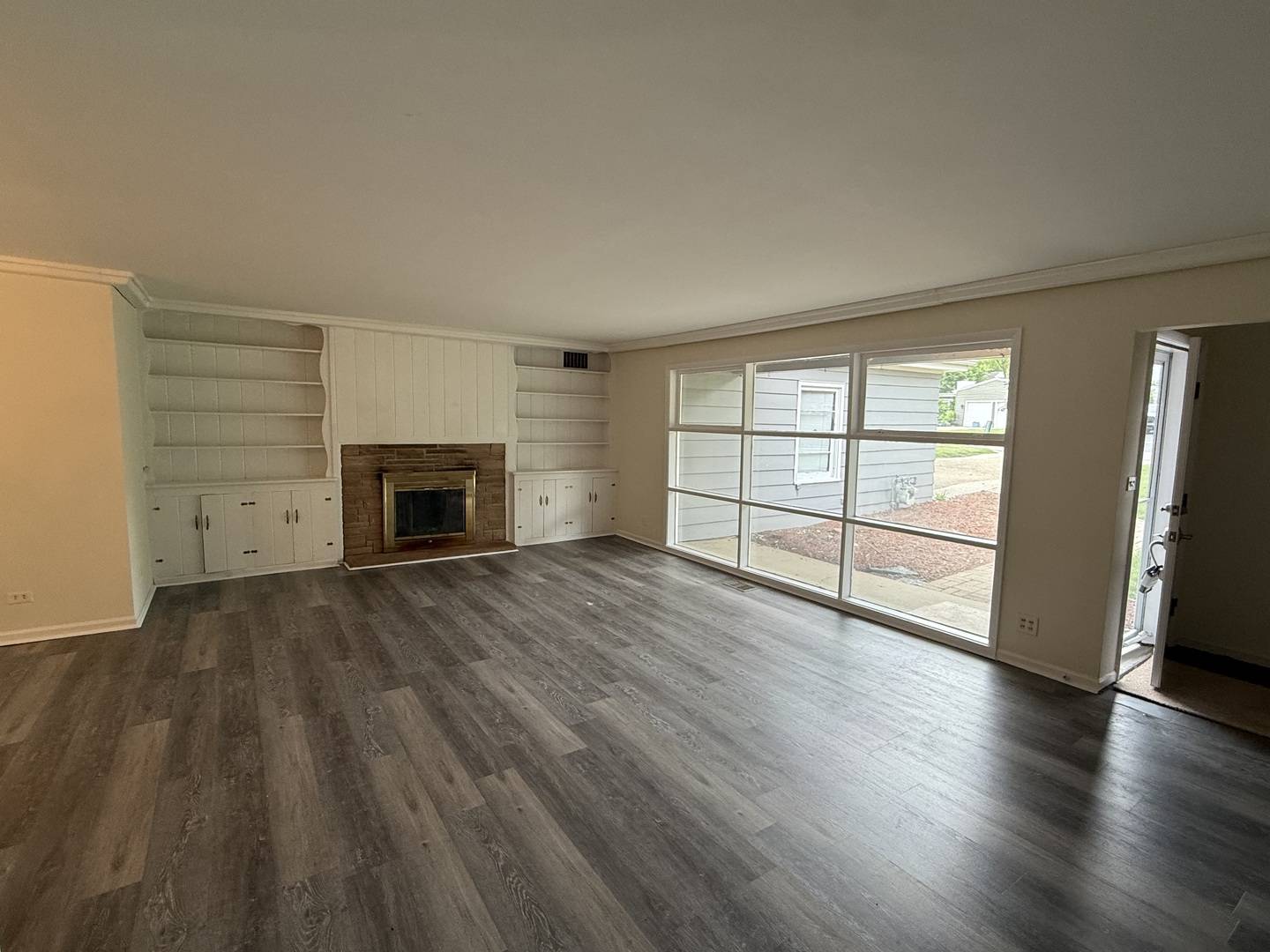 117 E Elm ST, Wheaton, IL 60189