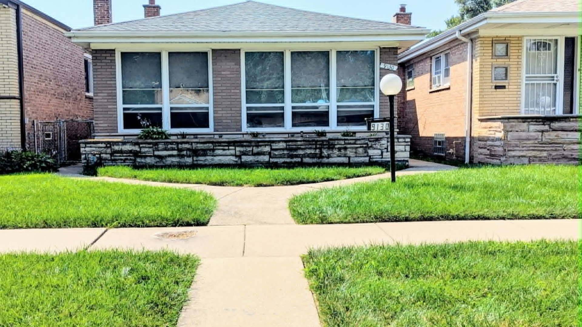 9130 S INDIANA AVE, Chicago, IL 60619