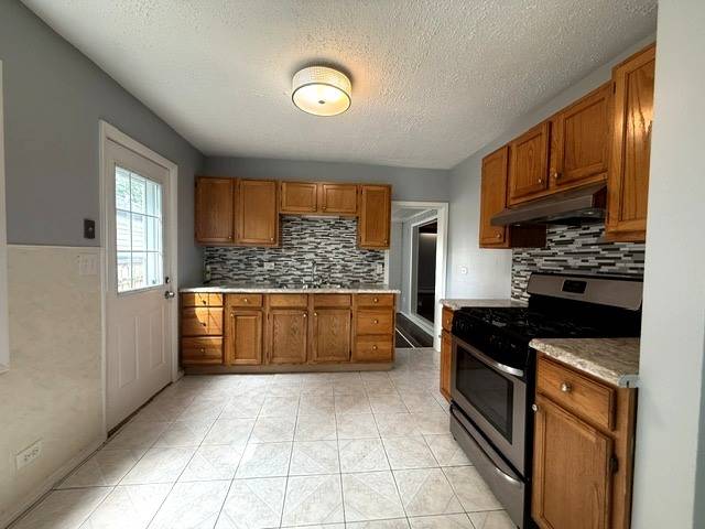 446 Washington PARK, Waukegan, IL 60085