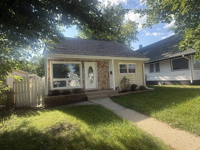 446 Washington PARK, Waukegan, IL 60085