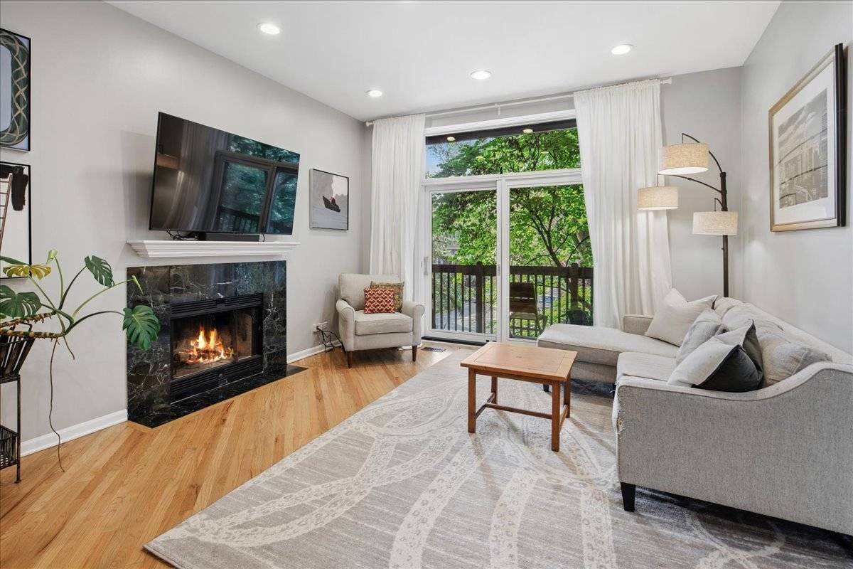 1464 W Grace ST #2F, Chicago, IL 60613