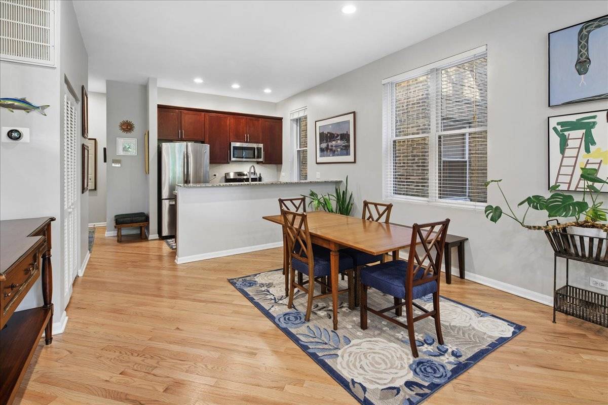 1464 W Grace ST #2F, Chicago, IL 60613