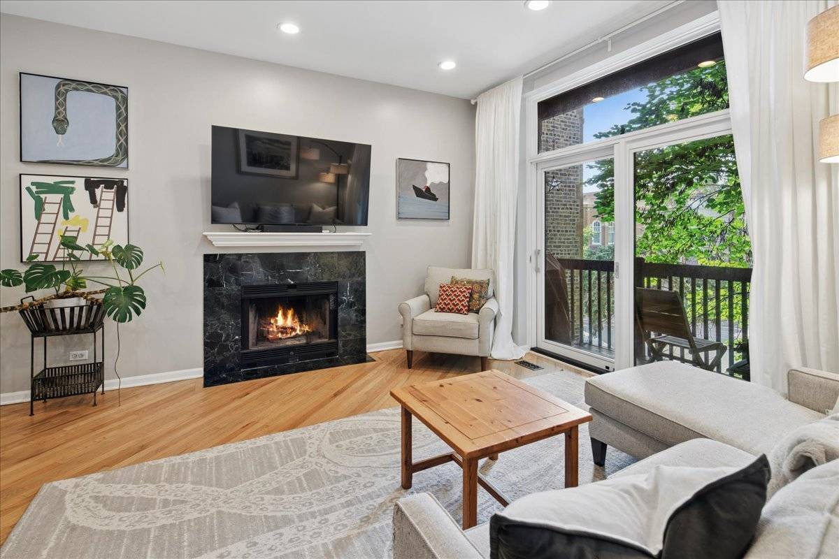 1464 W Grace ST #2F, Chicago, IL 60613