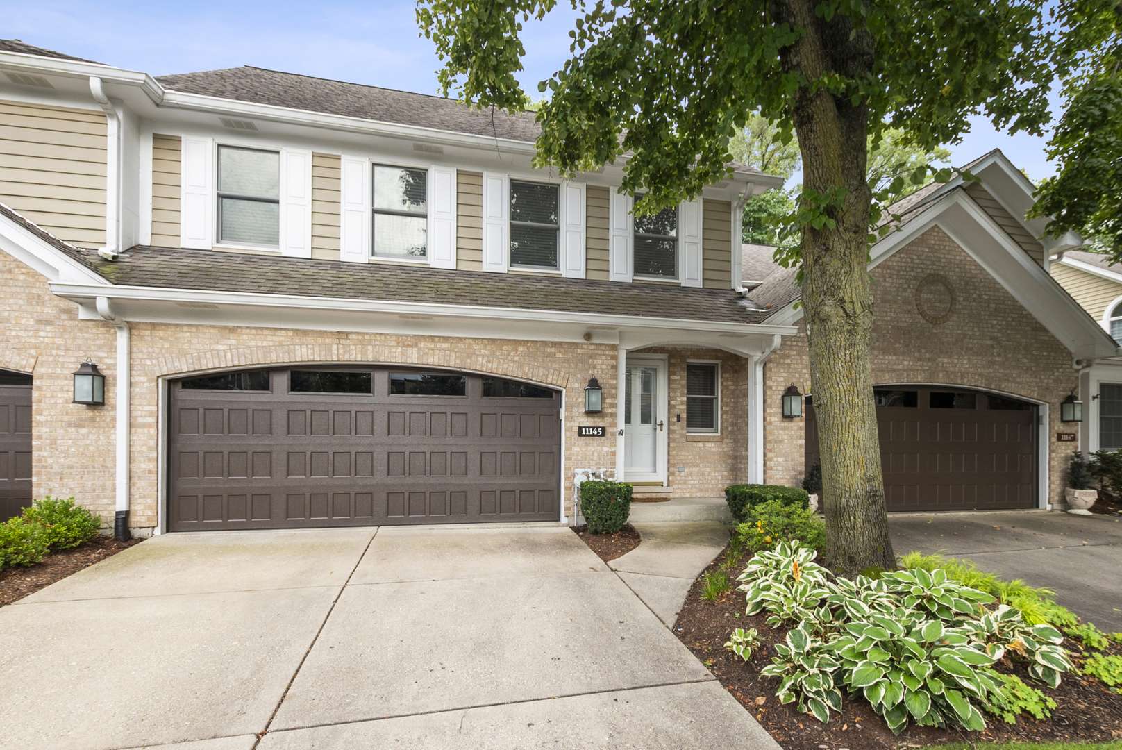 11145 Indian Woods DR, Indian Head Park, IL 60525