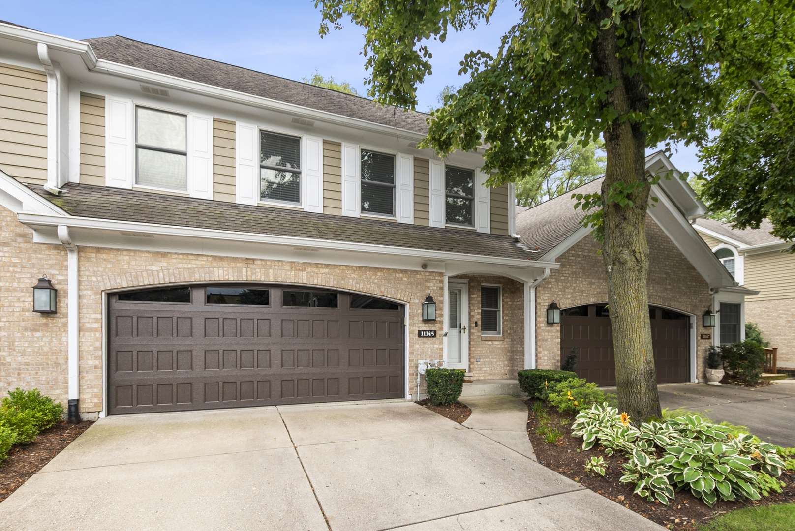 11145 Indian Woods DR, Indian Head Park, IL 60525