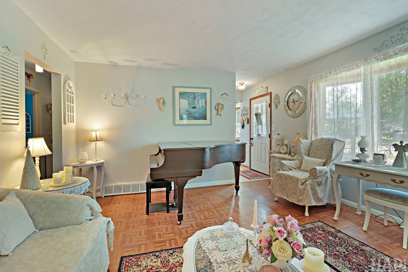 630 Stewart AVE, Woodstock, IL 60098
