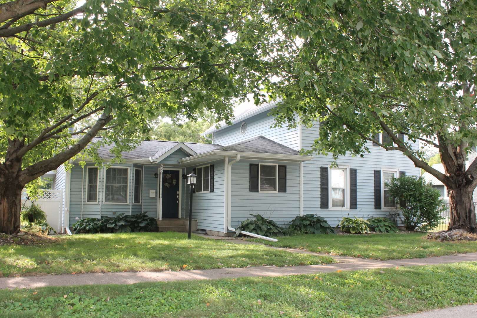 235 S Stewart ST, Geneseo, IL 61254