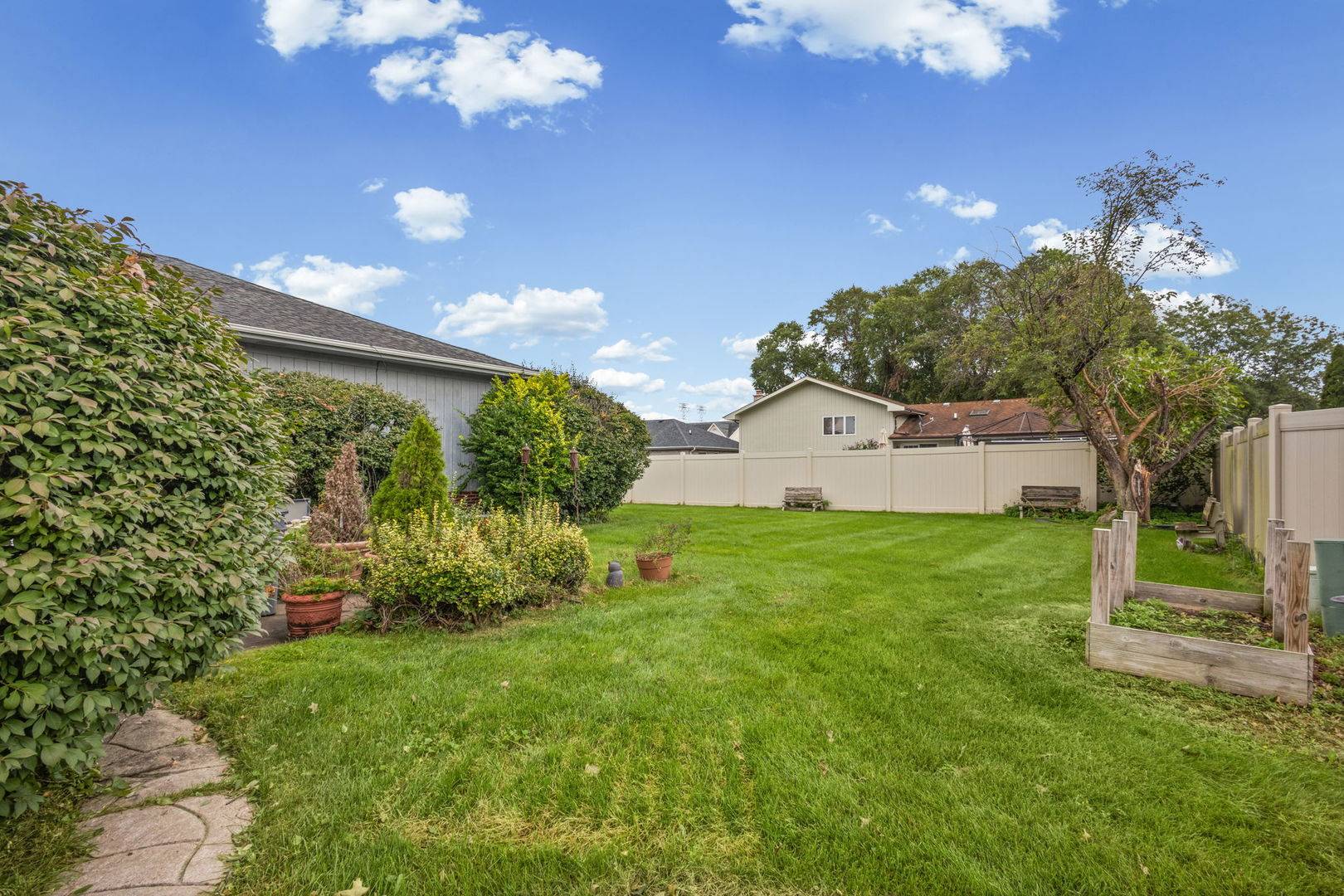 18449 Holland RD, Lansing, IL 60438
