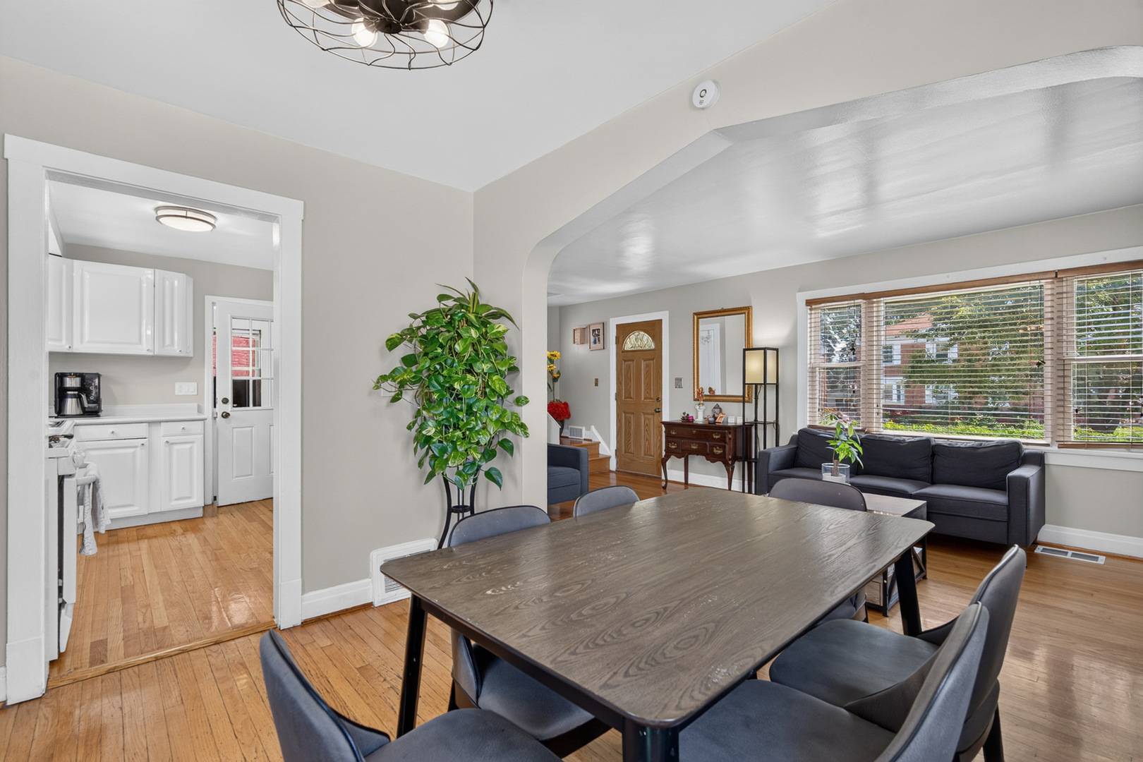 3128 Ernst ST, Franklin Park, IL 60131