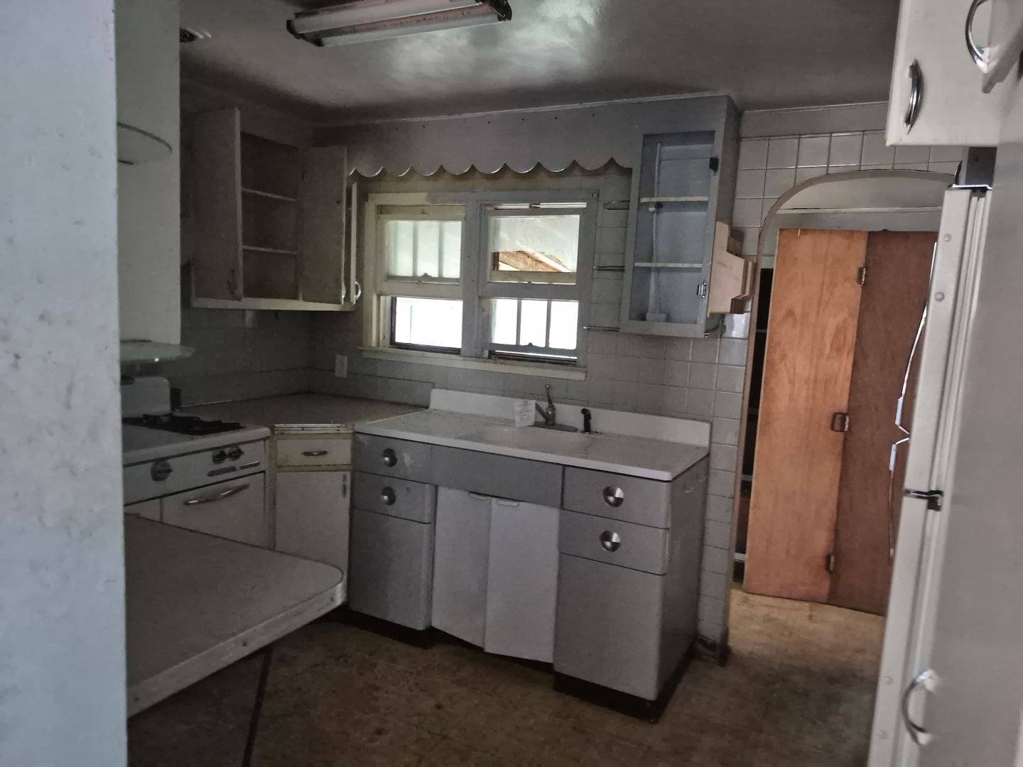 726 E Grand Lake BLVD, West Chicago, IL 60185