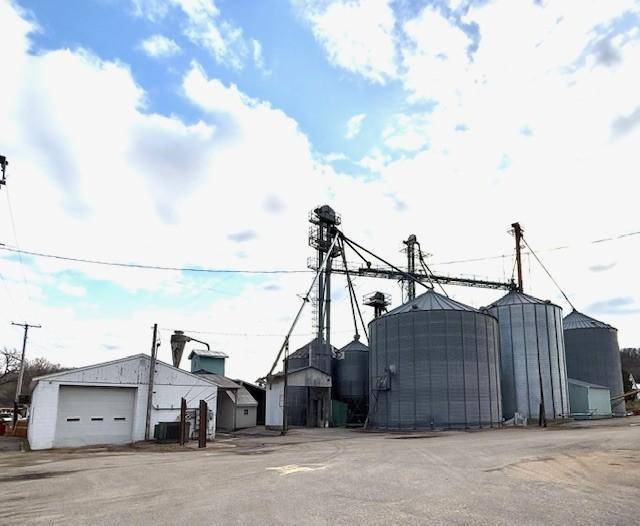 360 Division ST, Millville, MN 55957