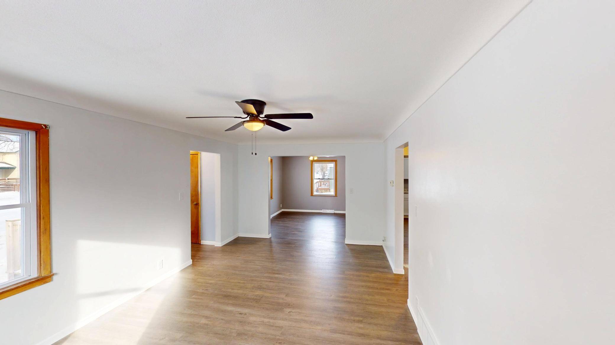 545 2nd AVE SE, Wells, MN 56097