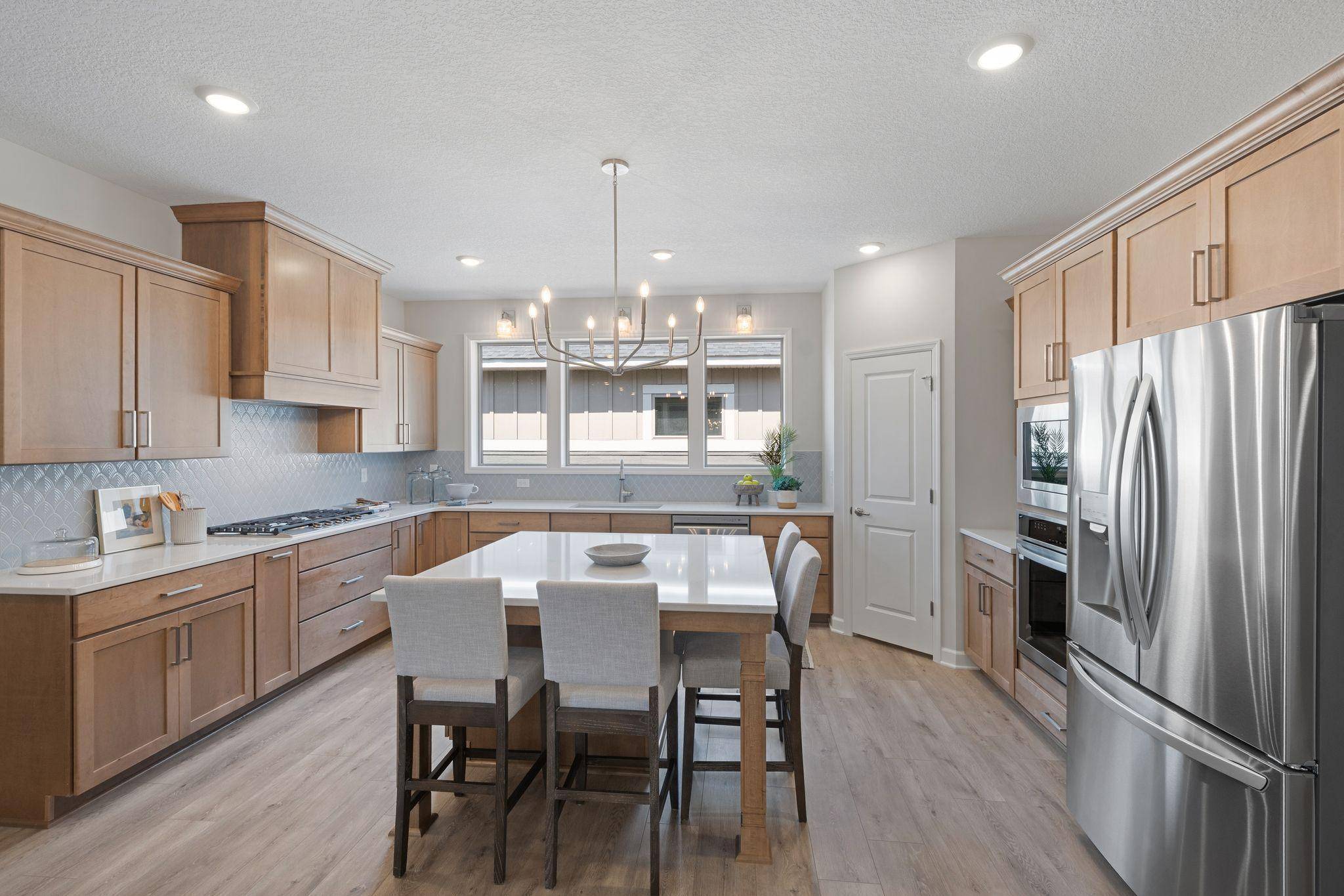 17755 Ellsworth DR, Lakeville, MN 55044