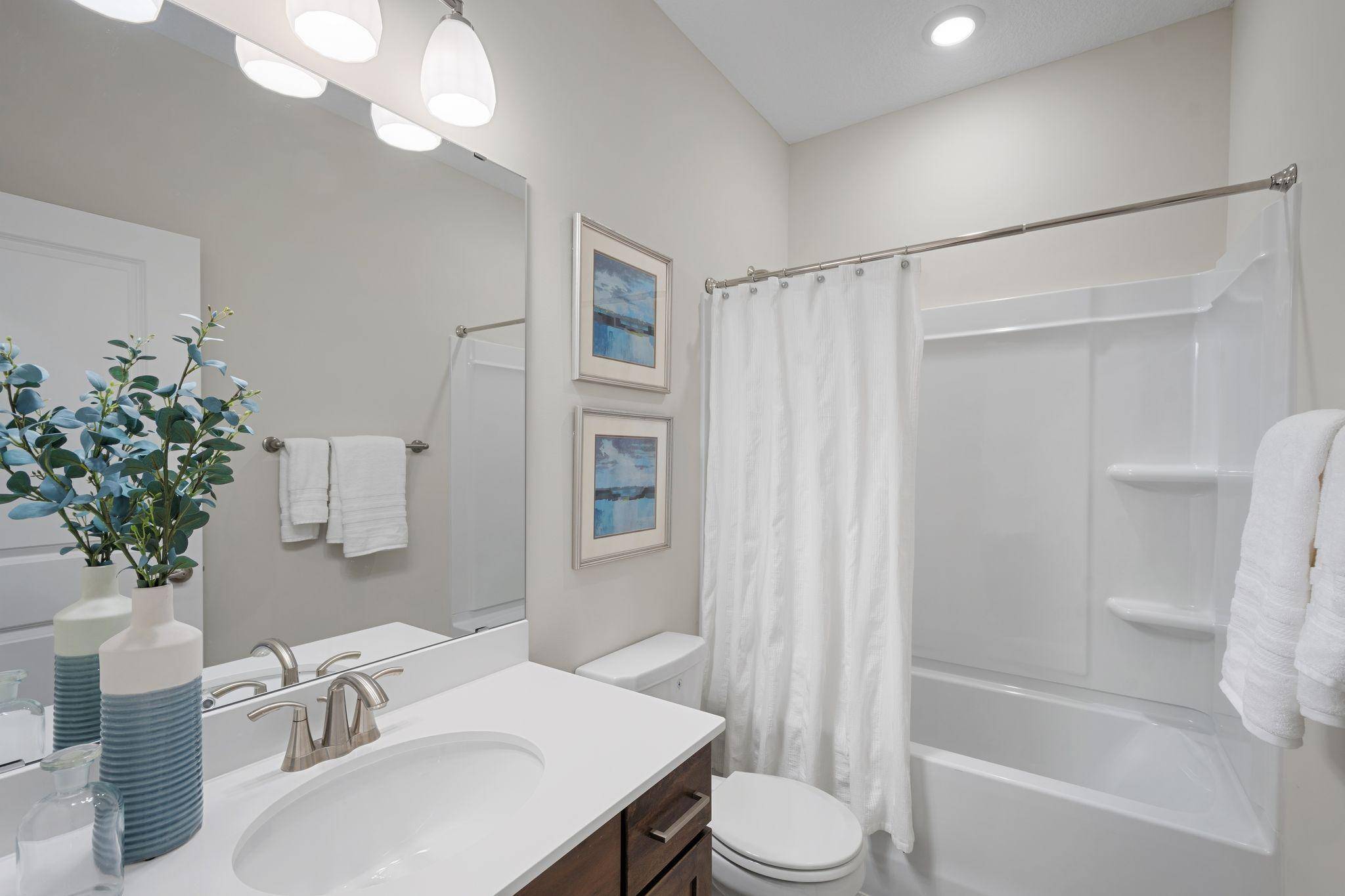 17755 Ellsworth DR, Lakeville, MN 55044