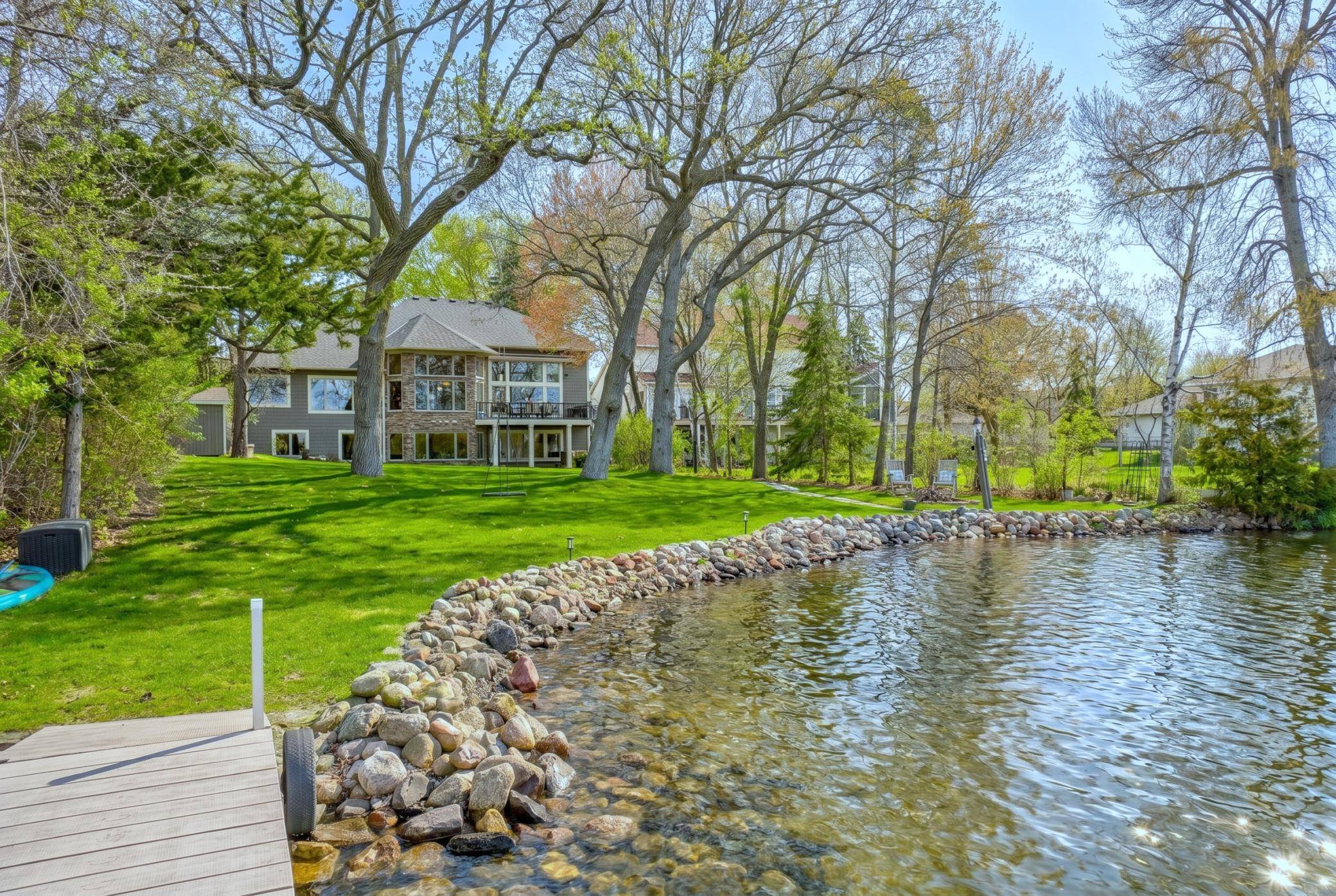 5256 Oxford ST N, Shoreview, MN 55126