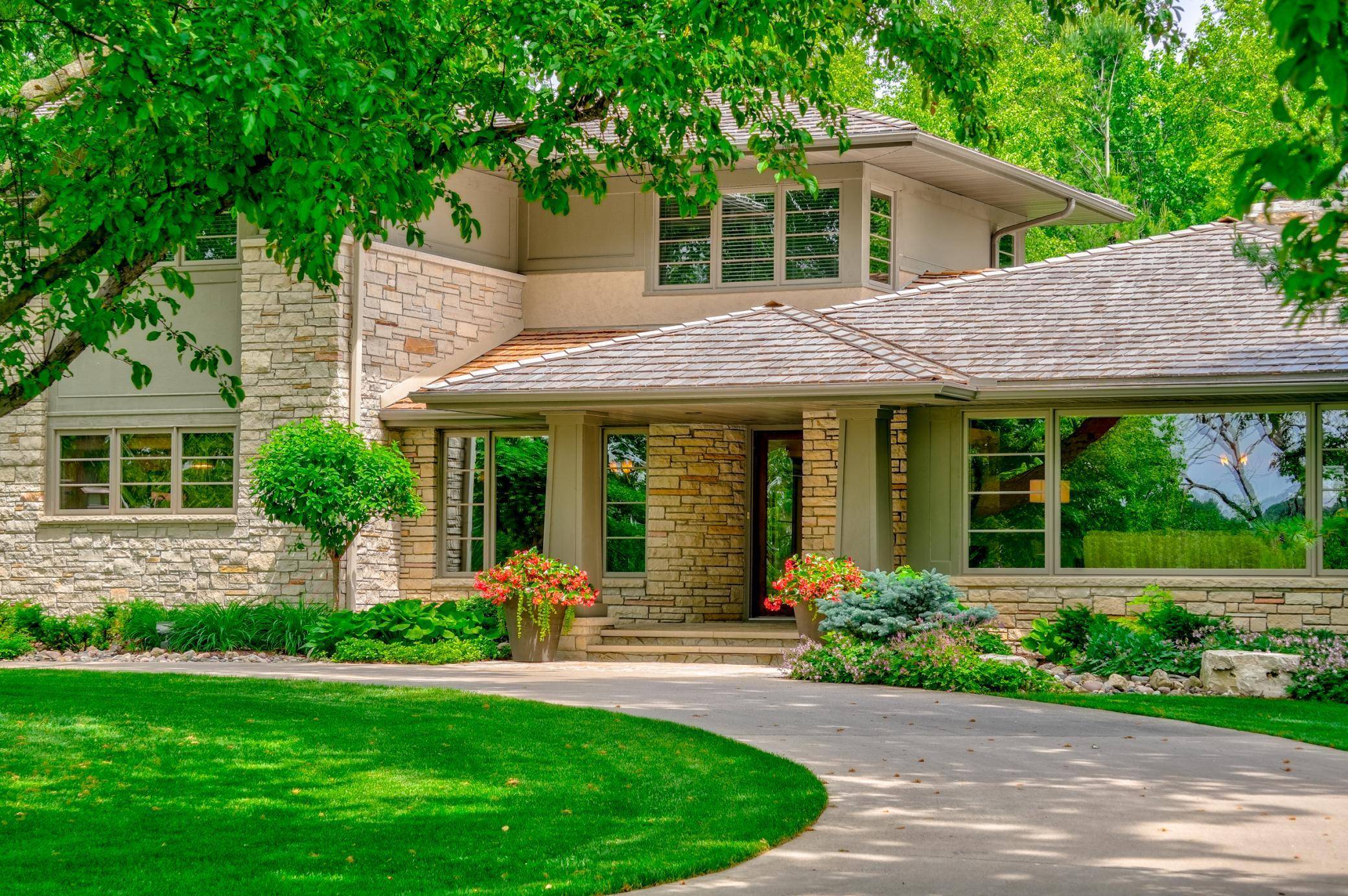 450 Mississippi River BLVD S, Saint Paul, MN 55105