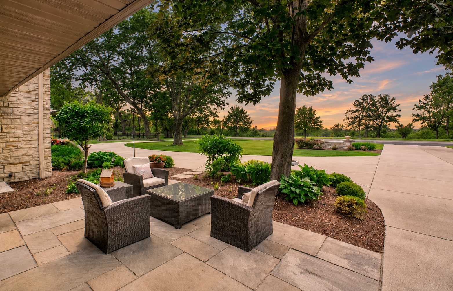 450 Mississippi River BLVD S, Saint Paul, MN 55105