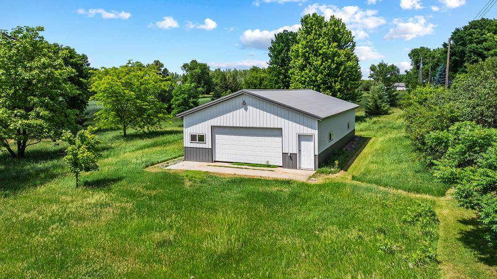 207 S Lake ST, Belview, MN 56214