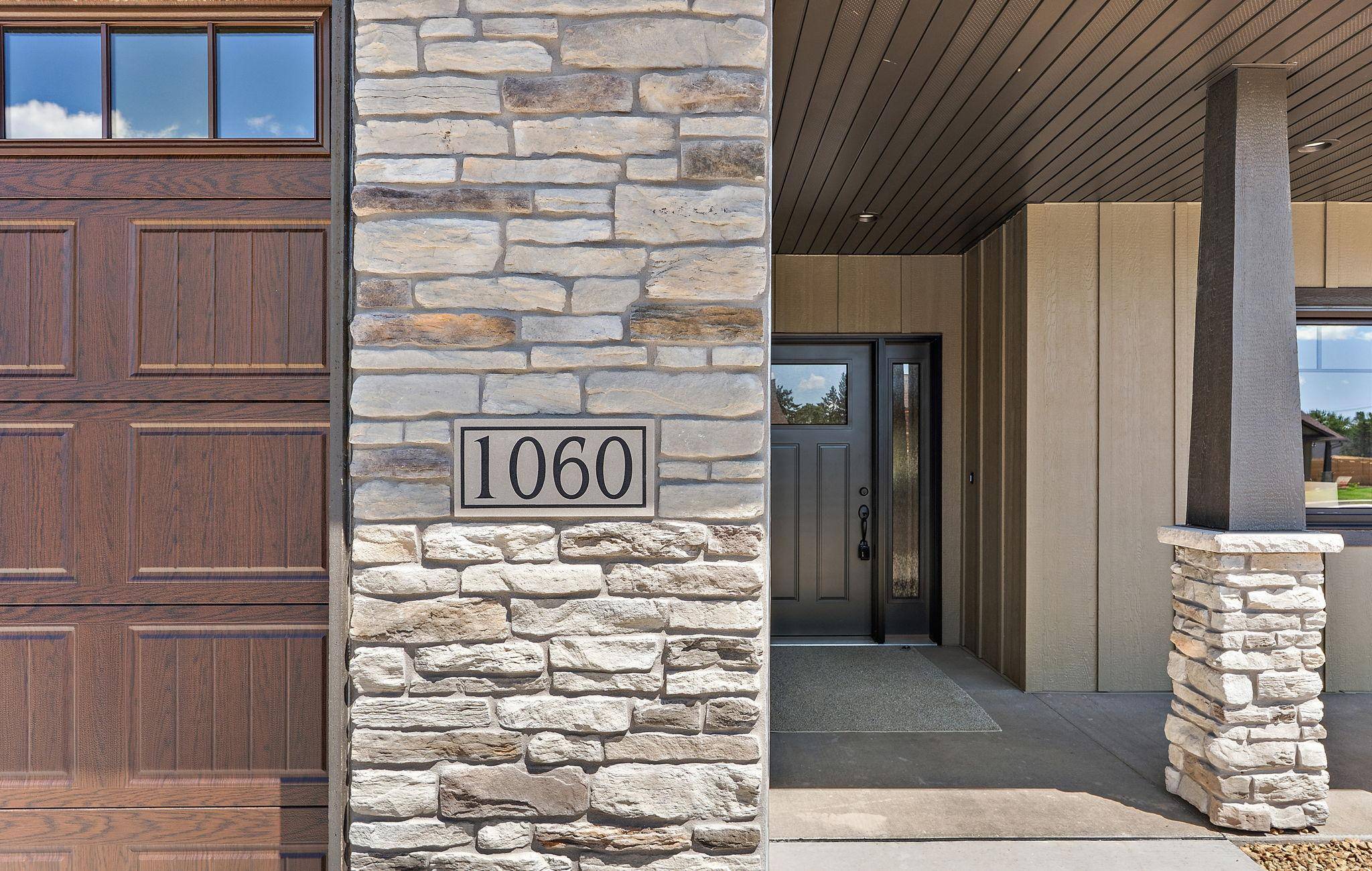 1060 Legend LN, River Falls, WI 54022