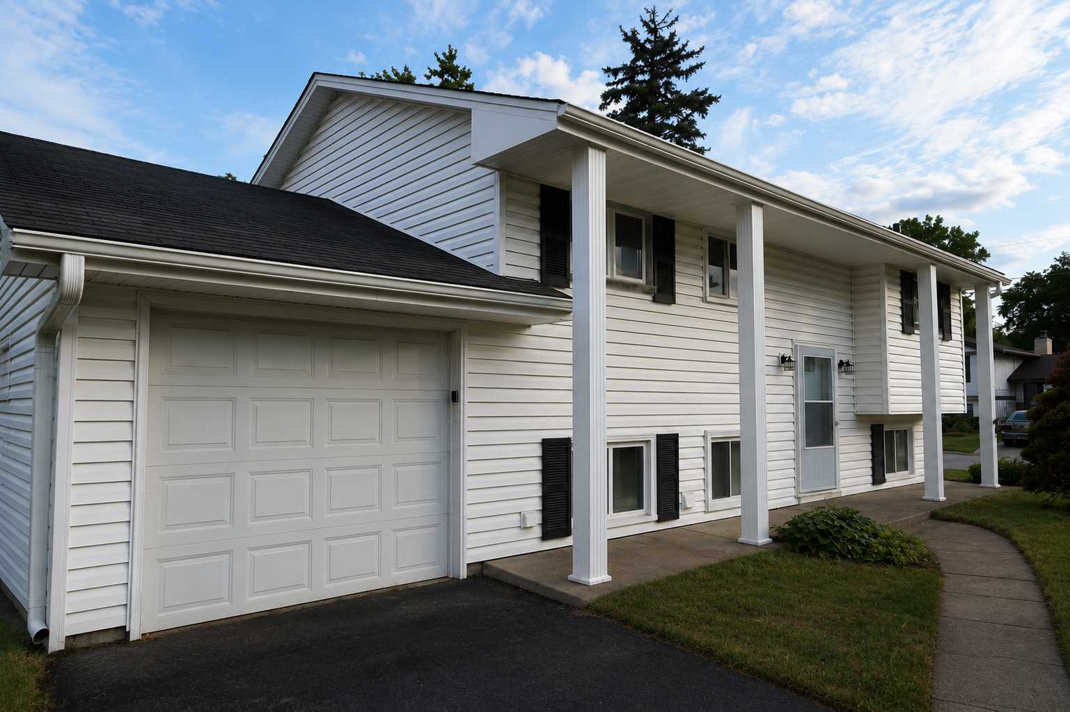 298 Ely ST NE, Fridley, MN 55432