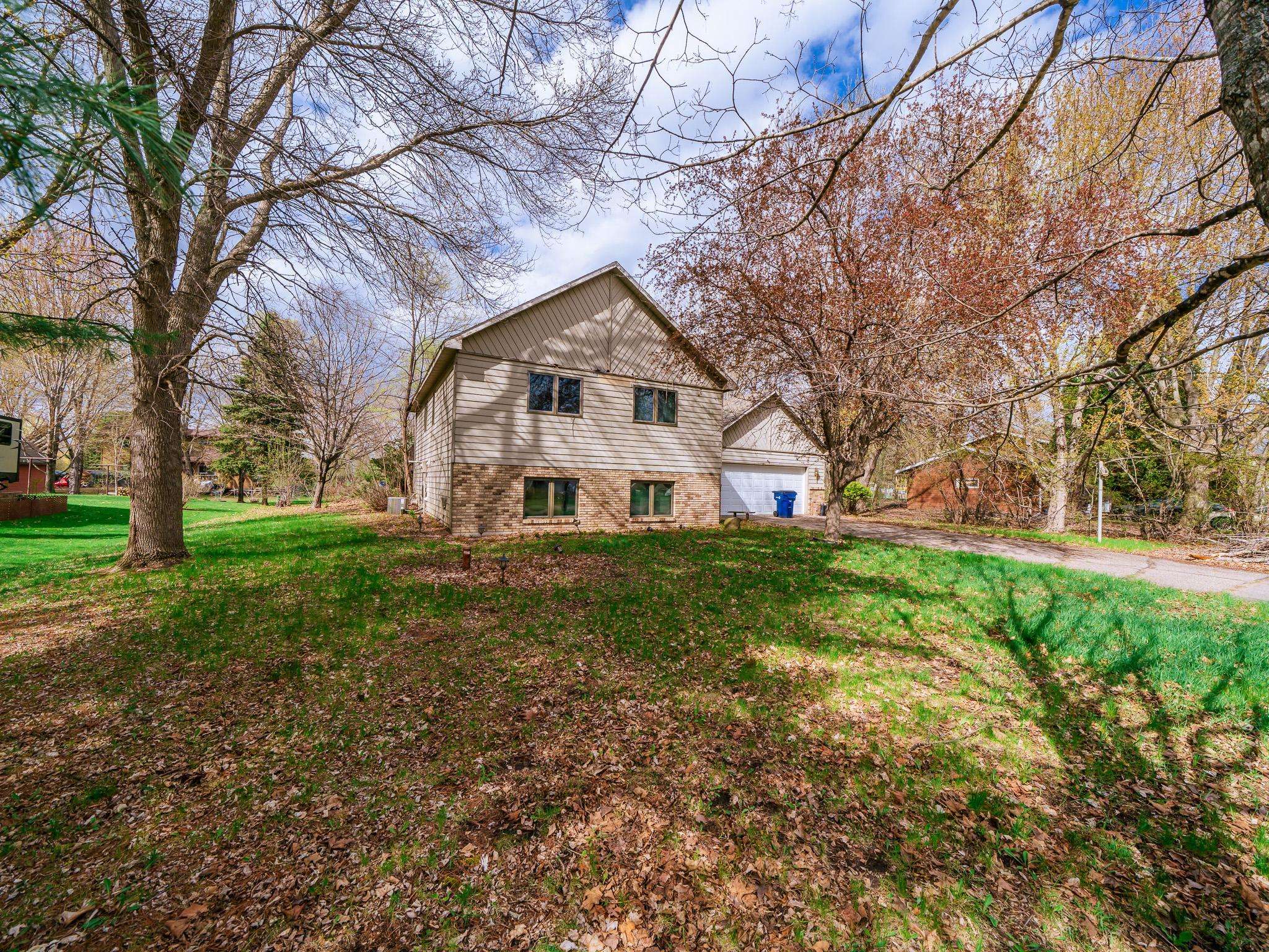 6413 Laurel RD, Saint Cloud, MN 56303