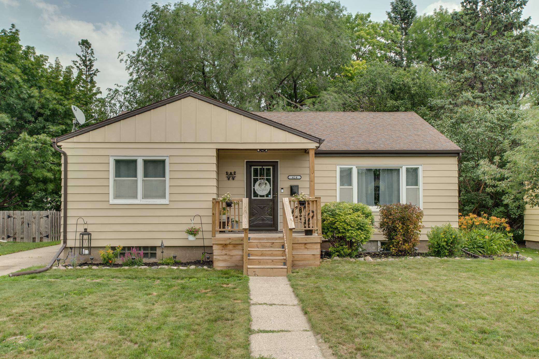 424 15th ST S, Moorhead, MN 56560