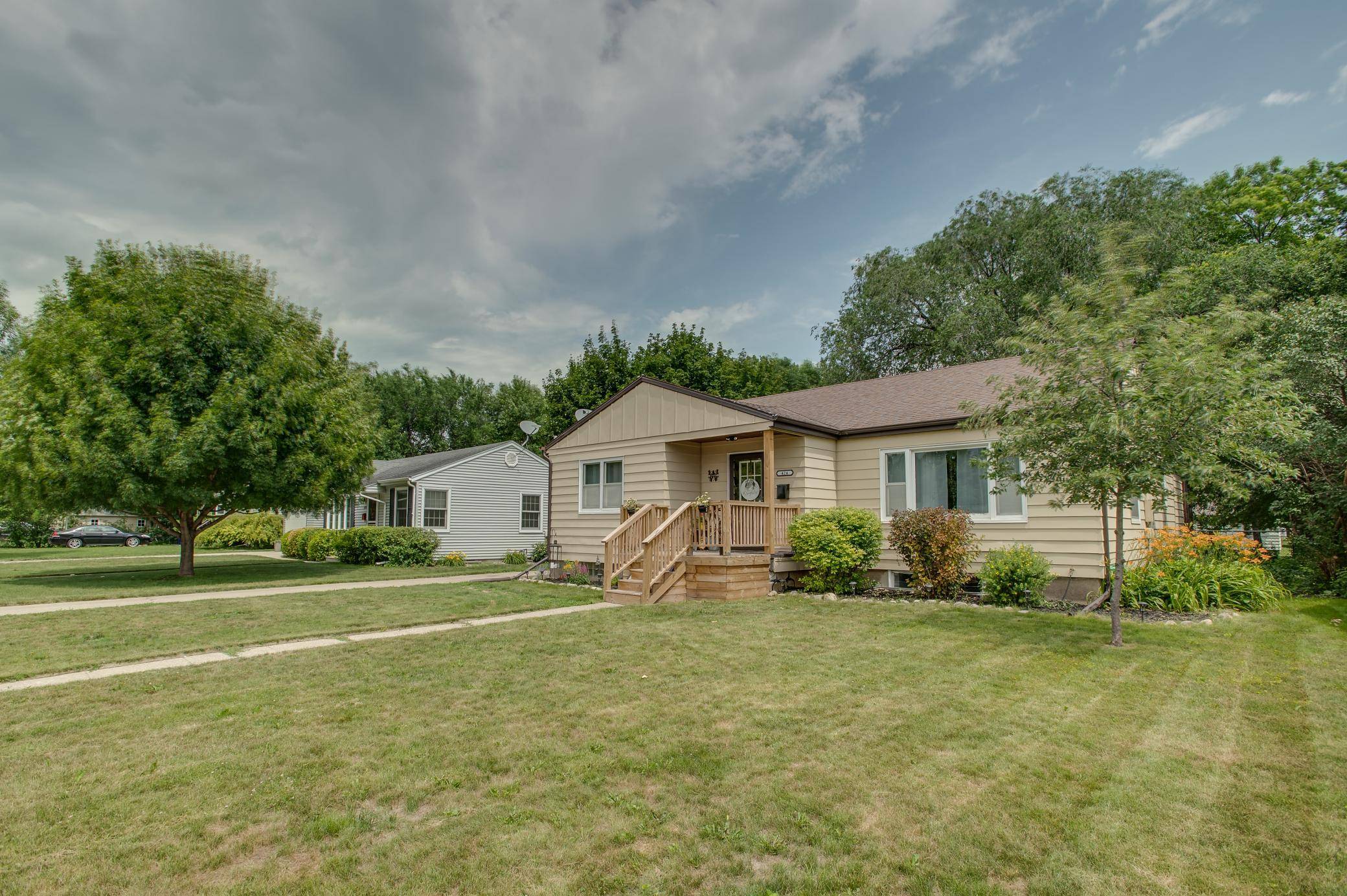 424 15th ST S, Moorhead, MN 56560