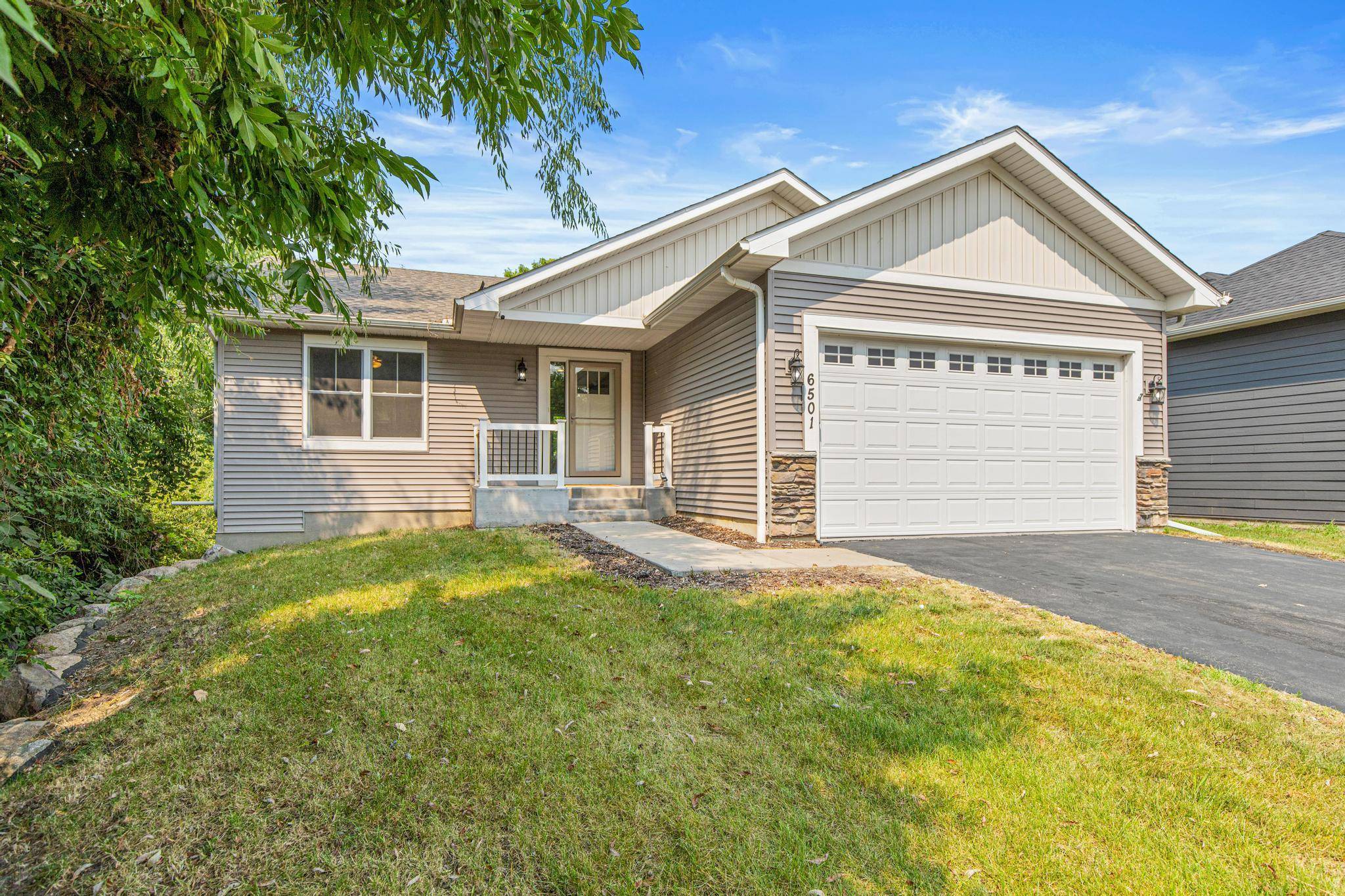 6501 Carrigan Lake DR, Waverly, MN 55390