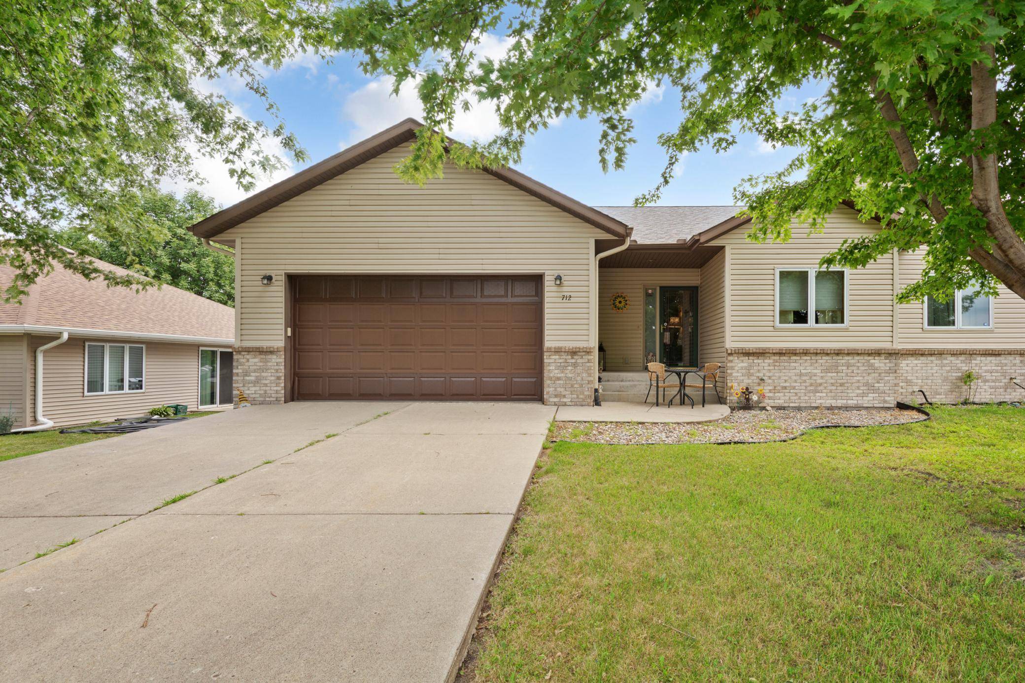 712 W Main ST, Arlington, MN 55307
