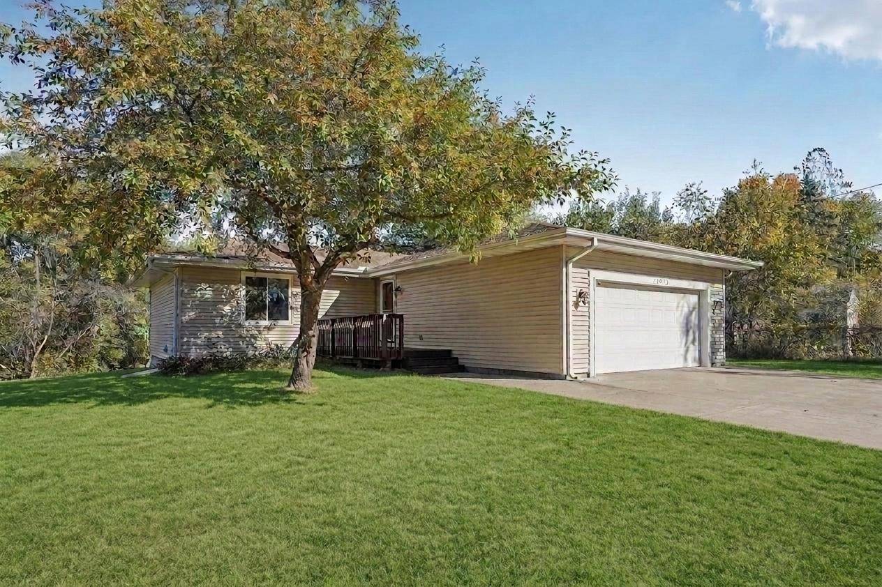 17452 Hiawatha Beach DR NE, Ham Lake, MN 55304