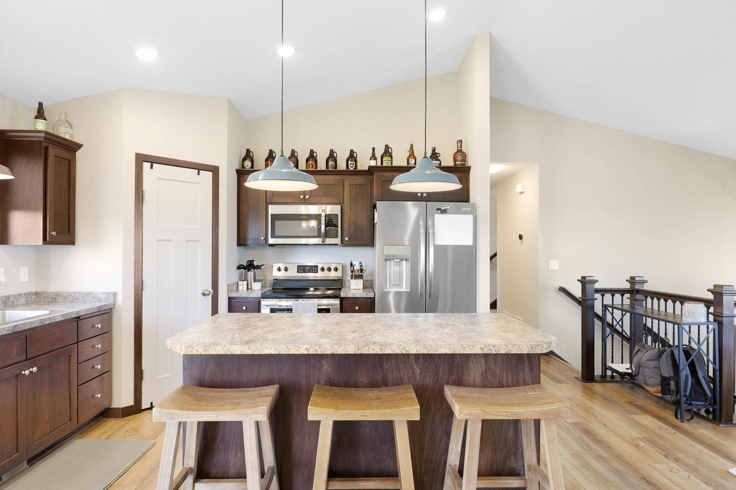 4124 Eaton CIR NE, Monticello, MN 55362
