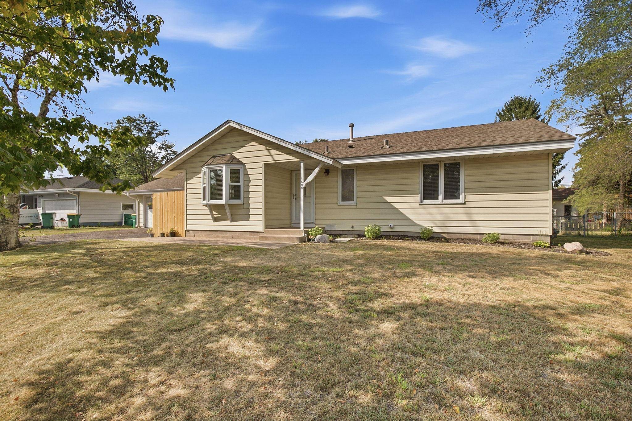 1600 Amy Lane, Brooklyn Center, MN 55430
