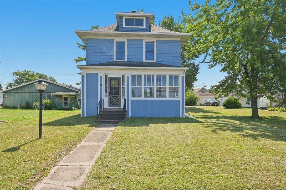 814 N 20th ST, Superior, WI 54880